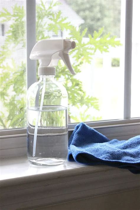 Top Tips for Using Your Glass Cleaner in a Can