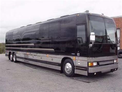 Tour Bus Pickup
