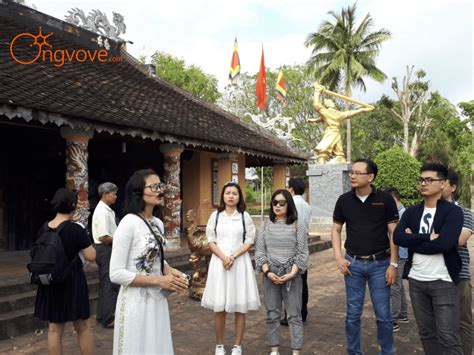 Tour guide historical