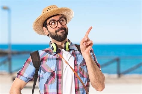 Tourist Thinking