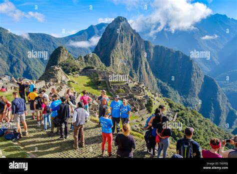 Tourist crowd Peru