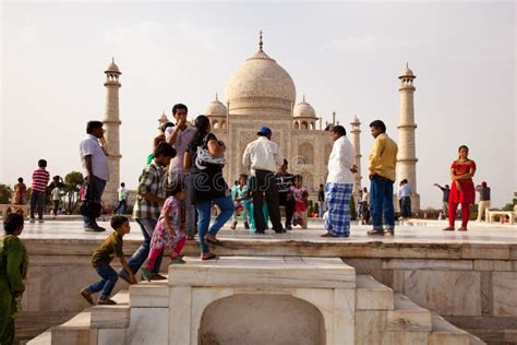 Tourists at Taj Mahal
