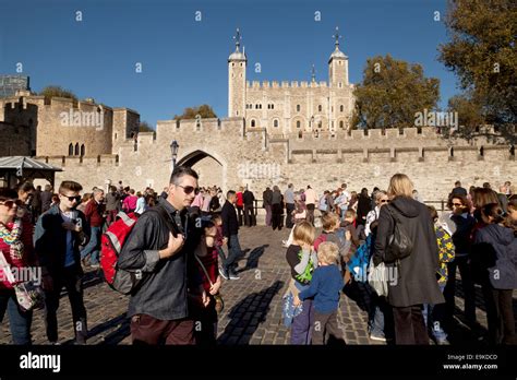 Tower of London crowds