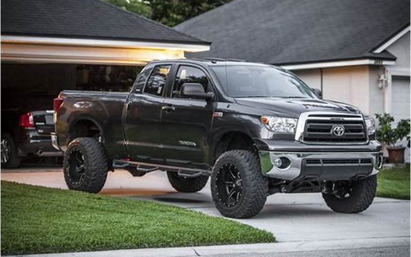 Toyota Tundra With 4 Inch Lift And 35 Inch Tires