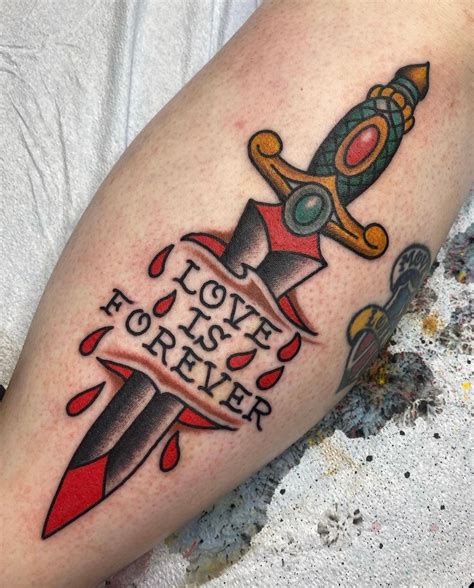 Trad Knife Tattoo