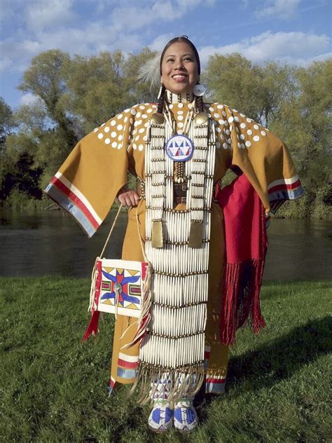 Traditional American Indian Clothing