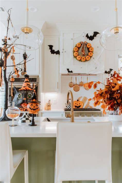 Traditional Halloween Decor