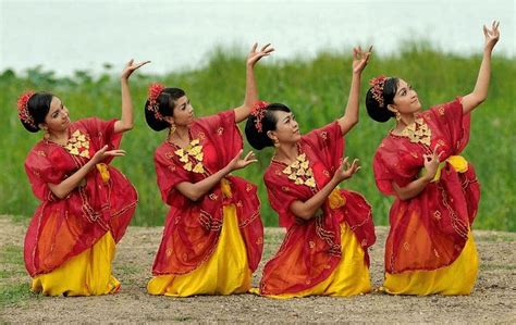 Traditional Sasak Dance Indonesia