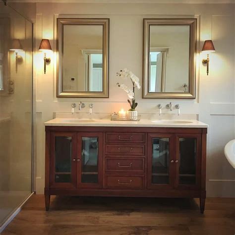 Traditional Vanity Mirrors