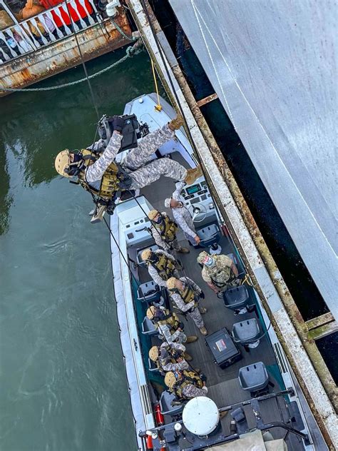 Train With Navy Seals