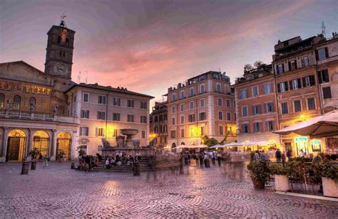 Trastevere piazza