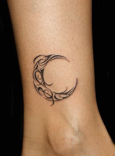115+ Unique Moon Tattoo Designs with Meaning (2018