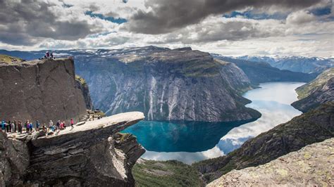 Trolltunga View