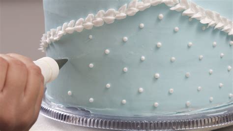Troubleshooting Common Flower Cake Piping Problems