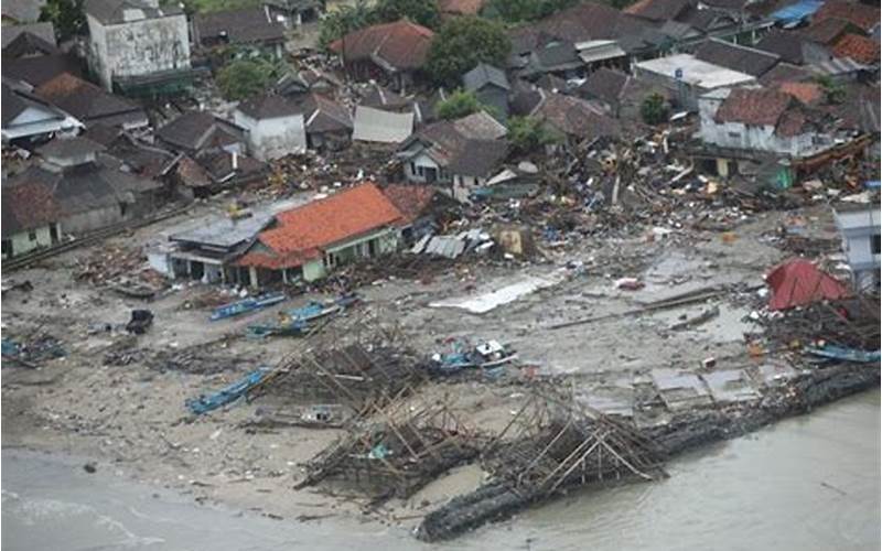 Tsunami Tanjung Lesung