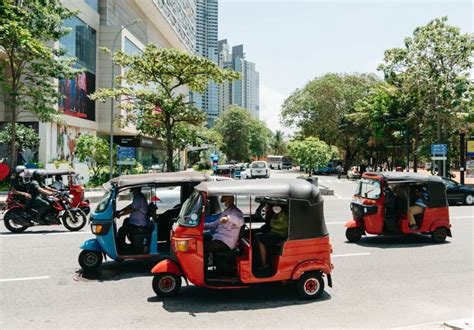 Tuk Around the Colombo