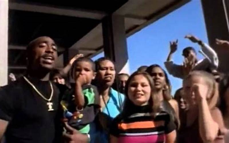 Tupac To Live And Die In La Music Video
