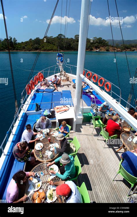 Turkish lunch boat