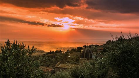 Tuscan Sunsets Picturesque