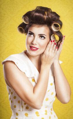 Tutorial: How to Use Hair Curlers for Sexy Volume