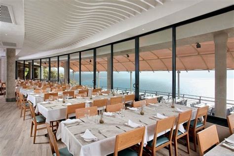 Two Oceans Restaurant