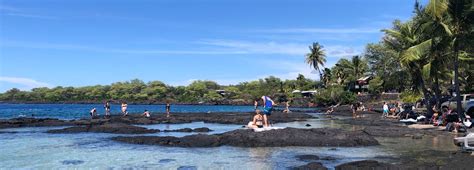 Two Step Beach on Honaunau Bay, Captain Cook - Hawaii Beaches