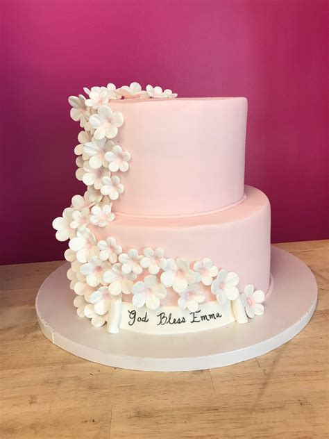 Two-Layer Flower Cake Design