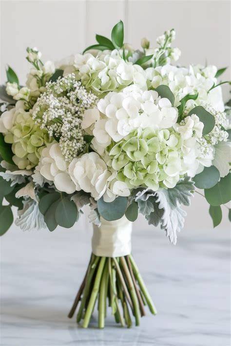 Types of White Hydrangea Bouquets