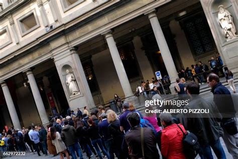 Uffizi Gallery Queue