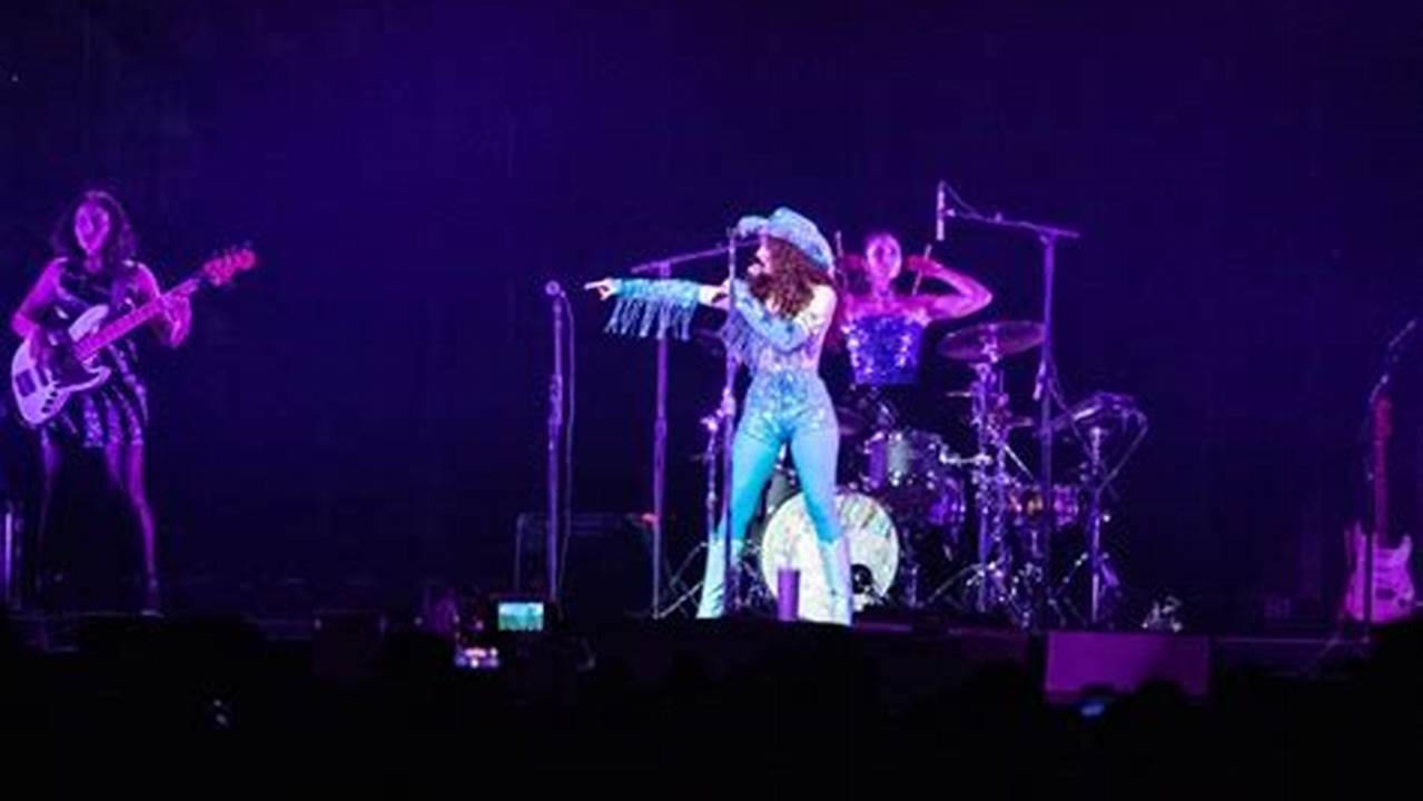 Ultimate Guide To Her Footprint Center Concert., 2024