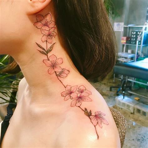 Uncommon Unique Shoulder Tattoos Female