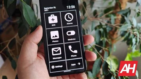 Uncomplicated Launcher is supposed to make using a smartphone a lot simpler