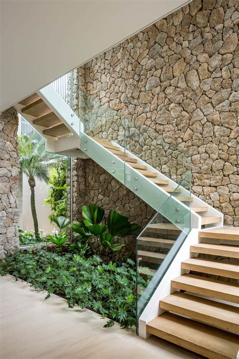 Creating An Under Stair Garden: A Perfect Way To Beautify Your Outdoor Space