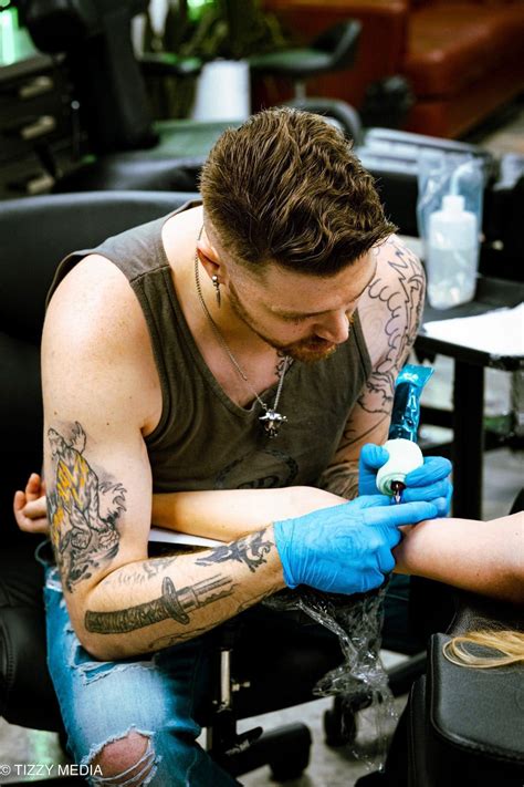 Unveiling the Artistic Arsenal of Underground Ink Tattoo – The Ultimate Destination for Ink Enthusiasts!