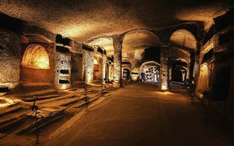 Underground Naples Booking