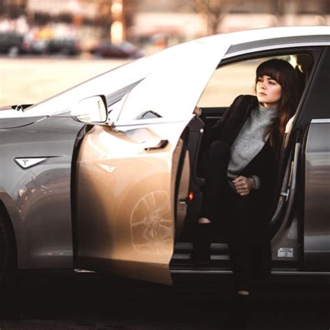 Understanding Teslas Leasing Program