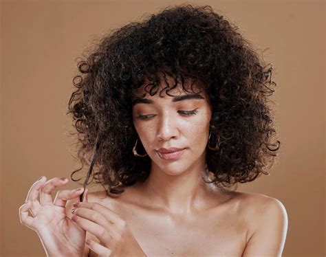 Understanding Your Curl Type: The First Step to Gel Success