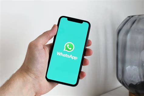 Unduh dan Pasang Versi Terbaru WhatsApp