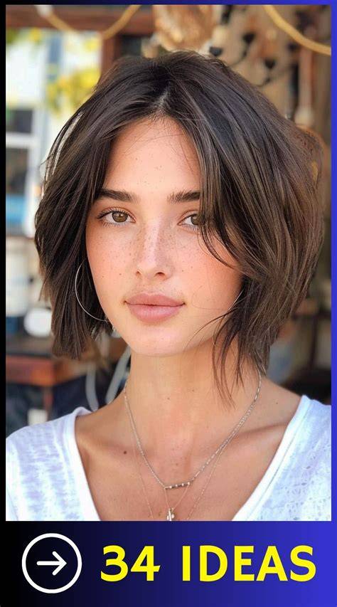 15 Unique Chin Length Layered Bob