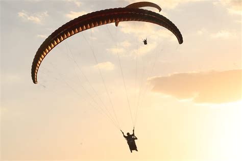 Unique Paragliding