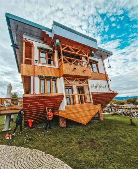 Upside Down House Avrig