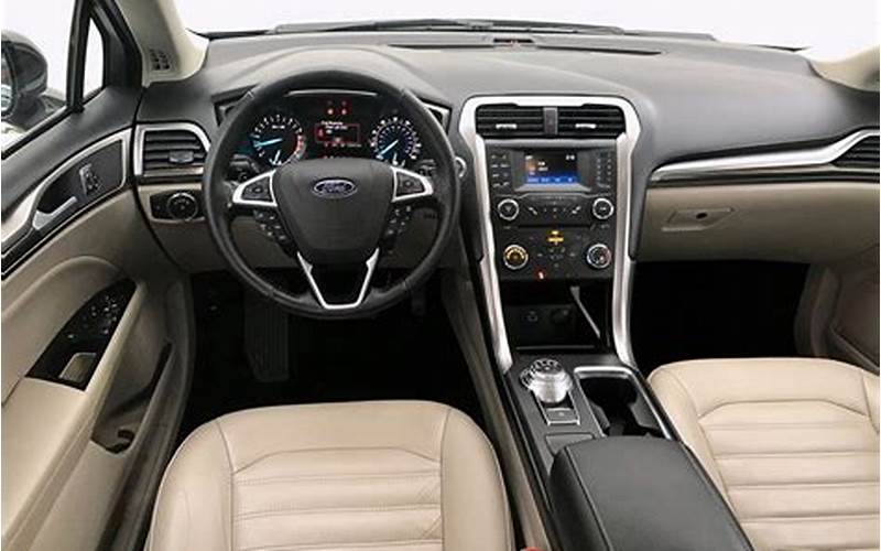 Used Ford Fusion Interior