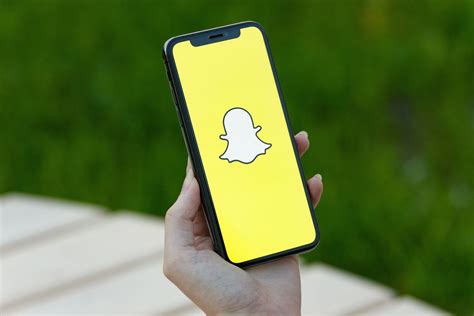 How to Get AI on Snapchat iPhone: A Comprehensive Guide to Enhancing Your Snapchat Experience
