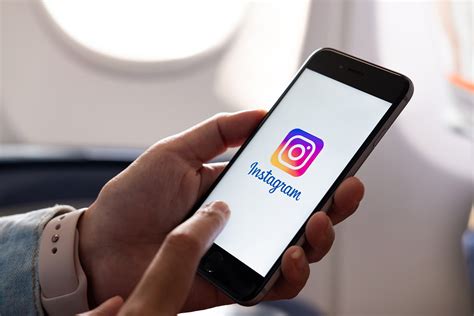 Using Instagram mobile app alternatives on your school computer