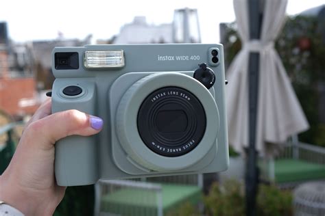 Menggunakan Instax Wide 400