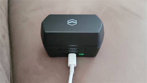 V-Moda Hexamove Pro call quality and connectivity