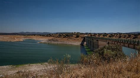 Extremadura Paddle Surf: Guided Tour Review on Valdecanas Reservoir