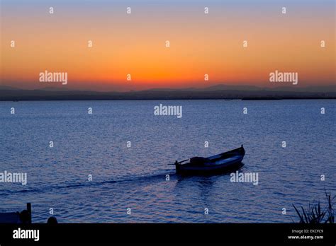 Valencia Albufera sunset boat