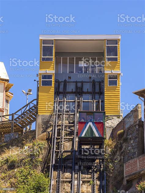 Valparaiso elevators