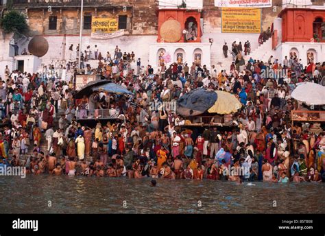 Varanasi crowds Ghats